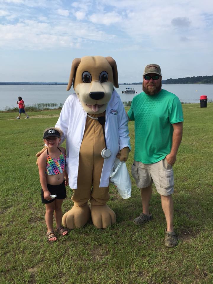 MainStreet Mascot at Eufaula Boat Races 